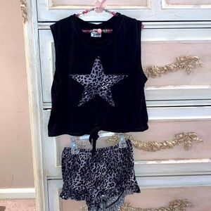 Random Hearts ⭐️ top and matching leopard shorts